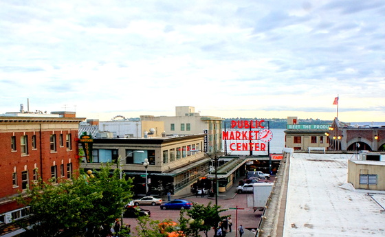 Market from HRC rooftop 2.JPG